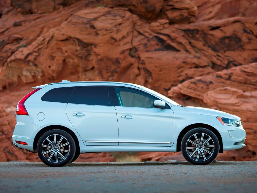  Volvo XC60 T6 2013 года  (US) (фото 4 из 6)